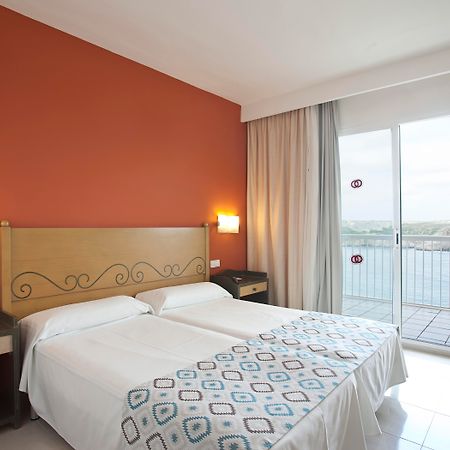 Club Hotel Aguamarina Arenal d'en Castell Extérieur photo