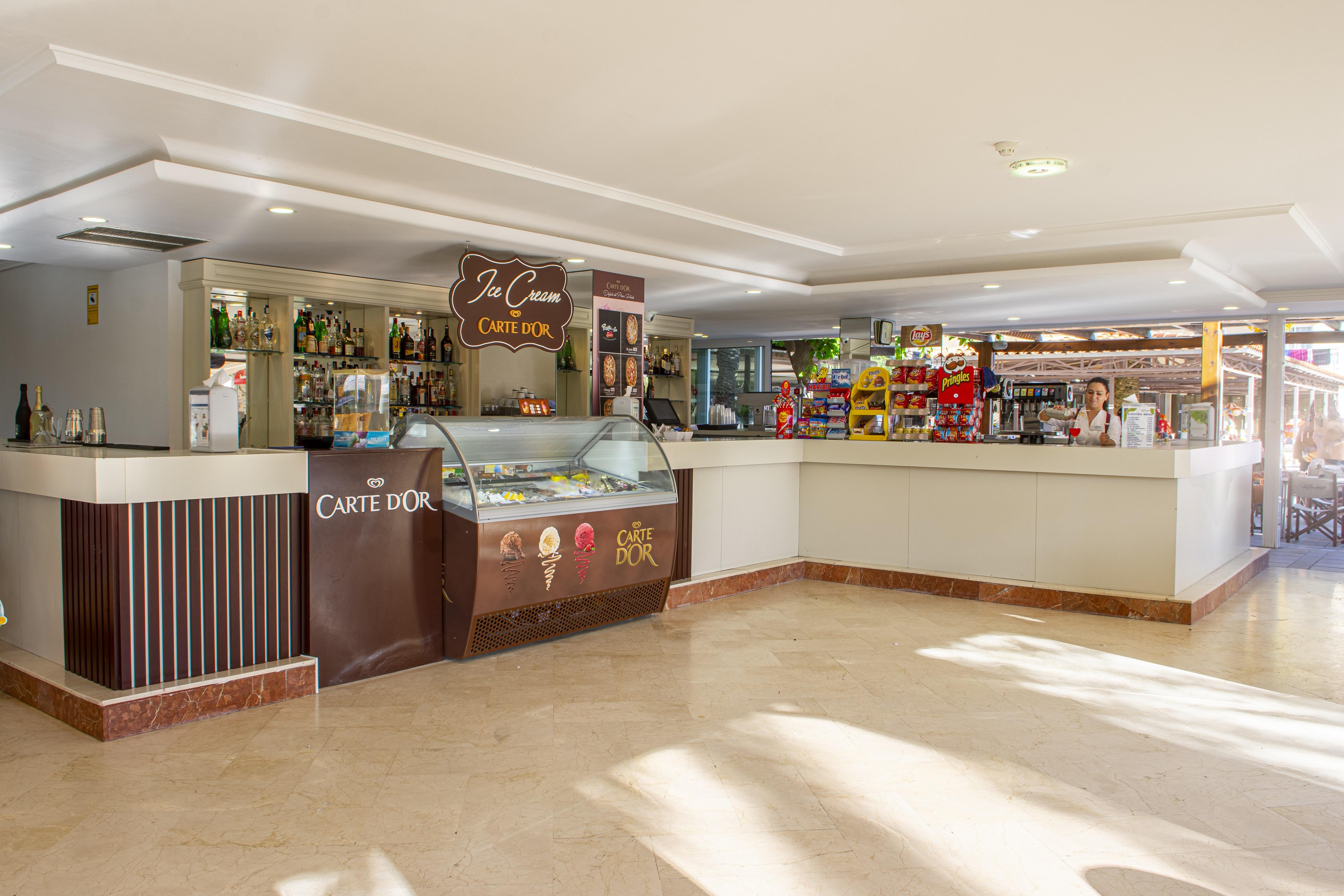 Club Hotel Aguamarina Arenal d'en Castell Extérieur photo